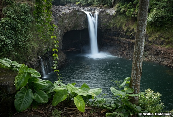 Rainbow Falls Hawaii 120324 1714